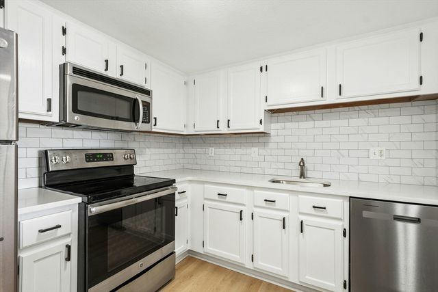 585 Revere Beach Pkwy 509, Revere, MA 02151