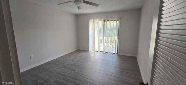 925 Palm View DR 121, Naples, FL 34110