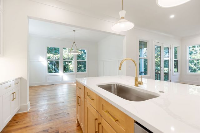 413 Achievement Dr, Nashville, TN 37209