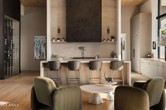 7034 E PARADISE Drive, Scottsdale, AZ 85254