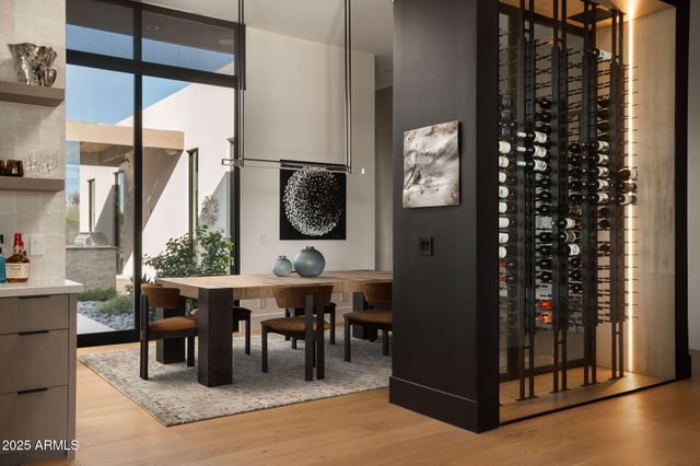 7034 E PARADISE Drive, Scottsdale, AZ 85254