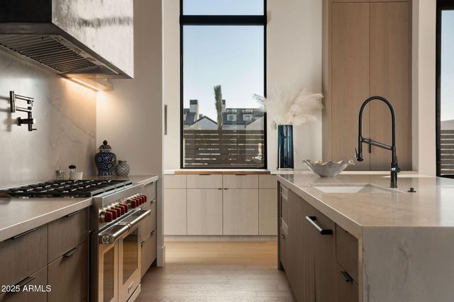 7034 E PARADISE Drive, Scottsdale, AZ 85254