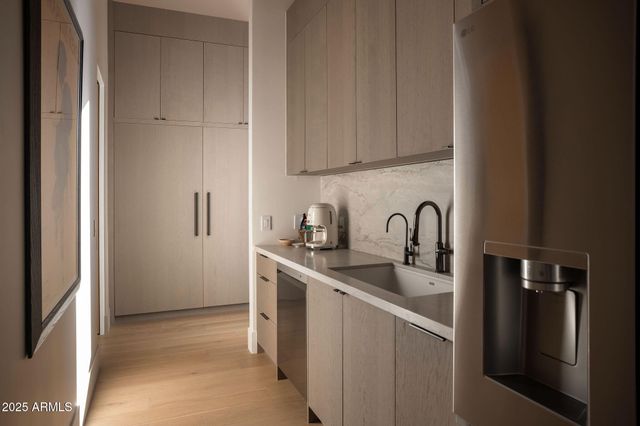 7034 E PARADISE Drive, Scottsdale, AZ 85254