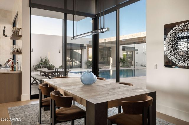 7034 E PARADISE Drive, Scottsdale, AZ 85254