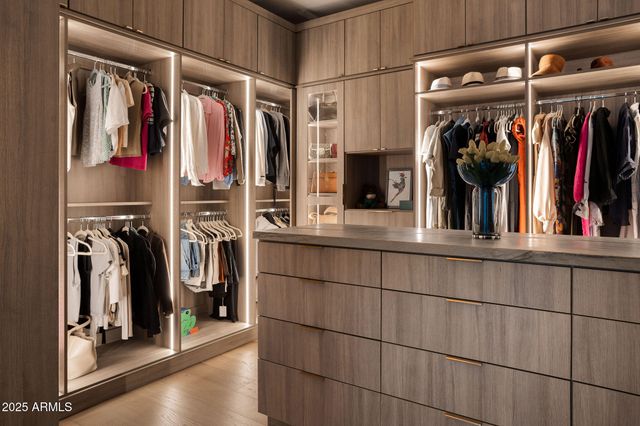 7034 E PARADISE Drive, Scottsdale, AZ 85254