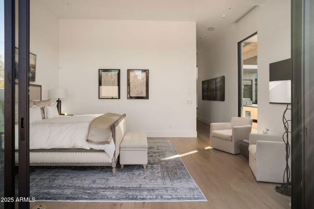 7034 E PARADISE Drive, Scottsdale, AZ 85254