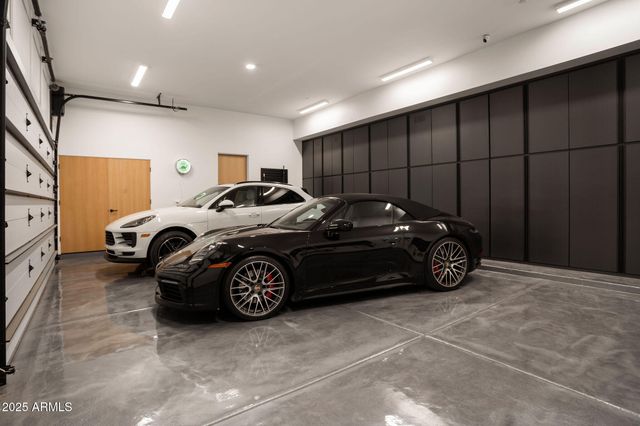 7034 E PARADISE Drive, Scottsdale, AZ 85254