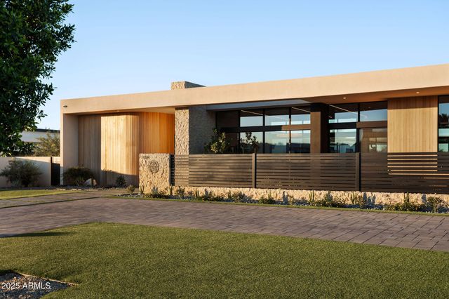 7034 E PARADISE Drive, Scottsdale, AZ 85254