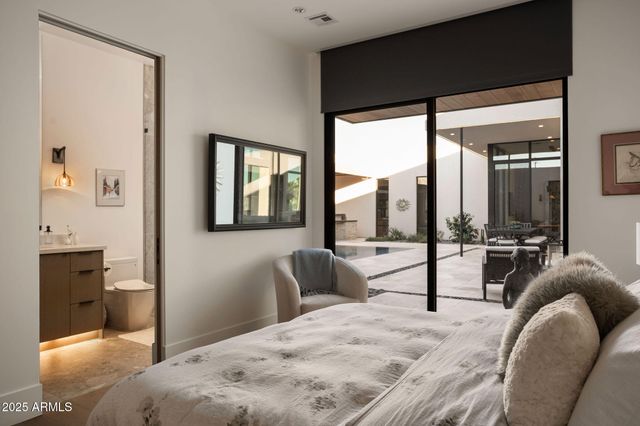 7034 E PARADISE Drive, Scottsdale, AZ 85254