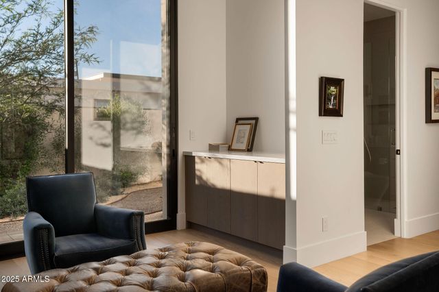 7034 E PARADISE Drive, Scottsdale, AZ 85254