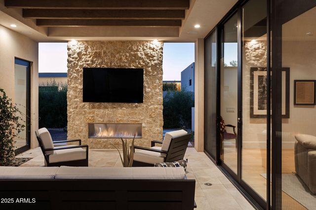 7034 E PARADISE Drive, Scottsdale, AZ 85254