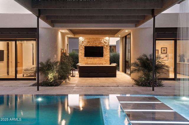 7034 E PARADISE Drive, Scottsdale, AZ 85254