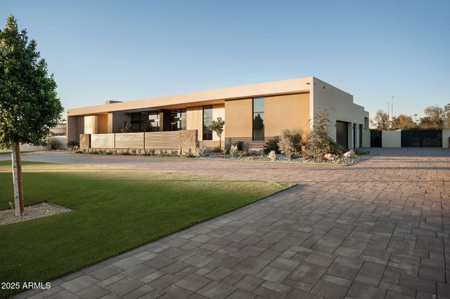 7034 E PARADISE Drive, Scottsdale, AZ 85254