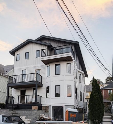 7 Tip Top St 4, Boston, MA 02135