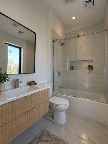 7 Tip Top St 4, Boston, MA 02135