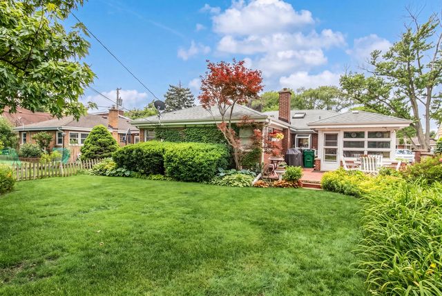 19 N Seminary Avenue, Park Ridge, IL 60068