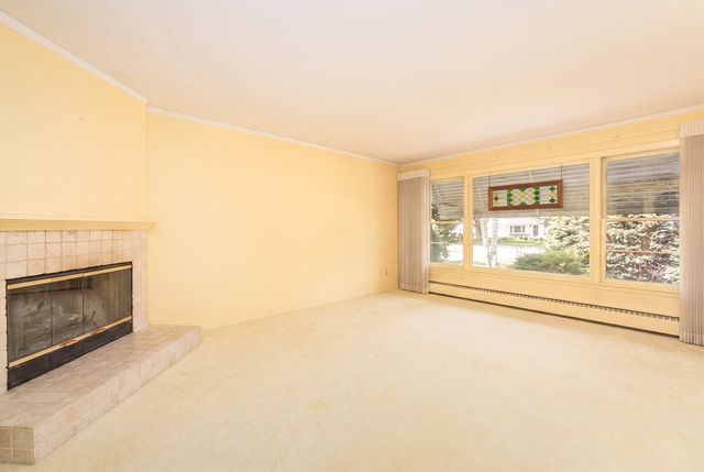 19 N Seminary Avenue, Park Ridge, IL 60068