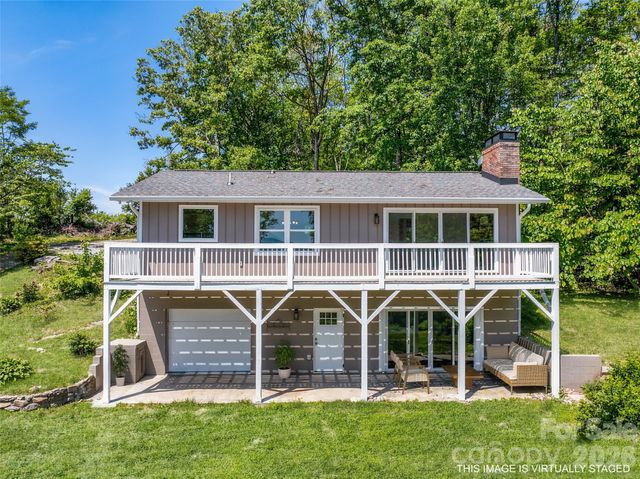 69 Milburn Lane, Hendersonville, NC 28792