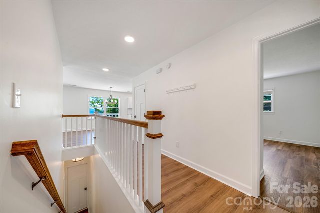 69 Milburn Lane, Hendersonville, NC 28792