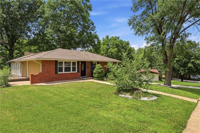 8506 Maple Avenue, Kansas City, MO 64138