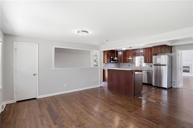 8506 Maple Avenue, Kansas City, MO 64138