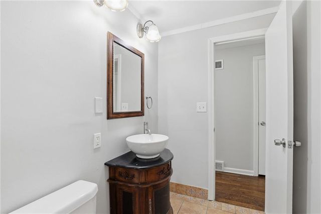 8506 Maple Avenue, Kansas City, MO 64138