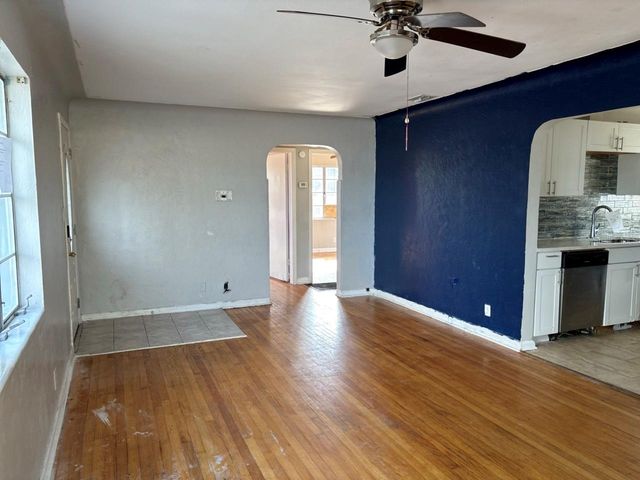 2918 49TH STREET N, St Petersburg, FL 33710