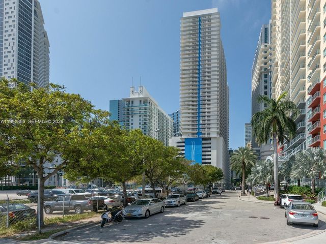 1200 Brickell Bay Dr 3210, Miami, FL 33131