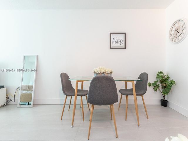 1200 Brickell Bay Dr 3210, Miami, FL 33131