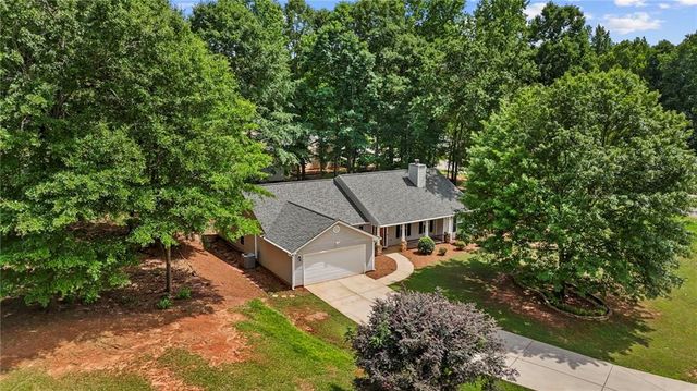 1374 Lance Circle, Winder, GA 30680