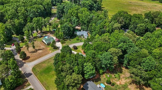 1374 Lance Circle, Winder, GA 30680
