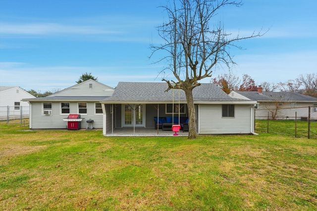 30 Jerilis Dr, Springfield, MA 01119