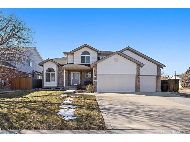 2075 Condor Ct, Longmont, CO 80503