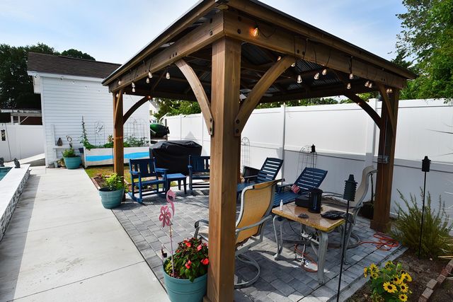 705 25th Ave. S, North Myrtle Beach, SC 29582