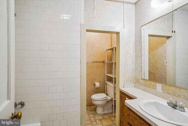 4 MAPLE AVE, Walkersville, MD 21793