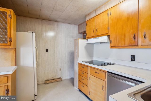 4 MAPLE AVE, Walkersville, MD 21793