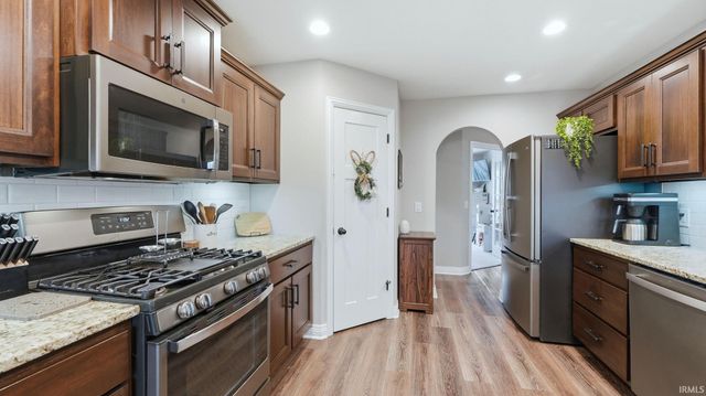 9489 Belinni Lane, Fort Wayne, IN 46818