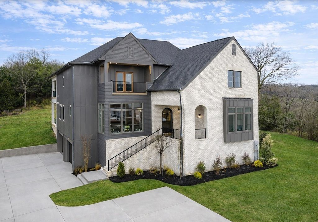 459 Franklin Rd, Franklin, TN 37069