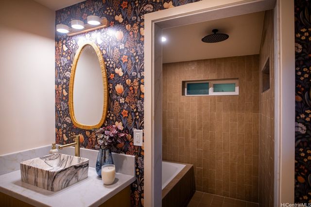 2550 Ipulei Way, Honolulu, HI 96816