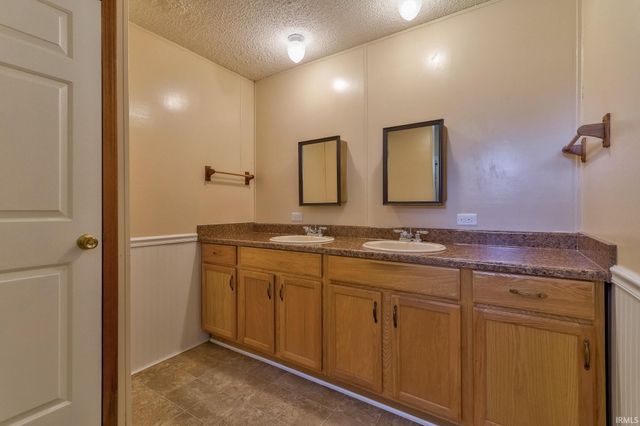 15800 Old Dam 49 Road, Mount Vernon, IN 47620