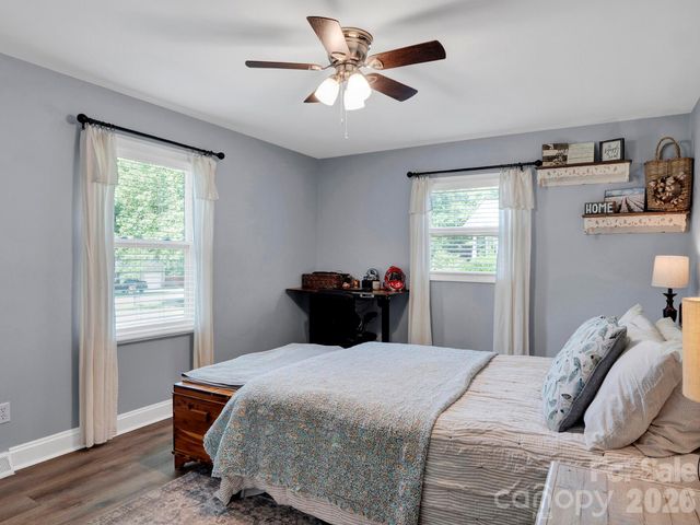 421 Catawba Circle N, Matthews, NC 28104