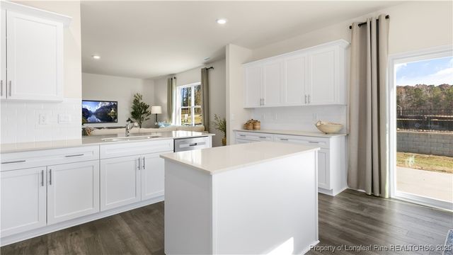 3030 Bayview Drive, Vass, NC 28394