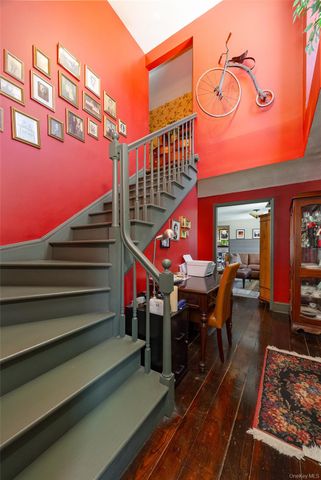 40 Ireland Drive, Poughkeepsie, NY 12603