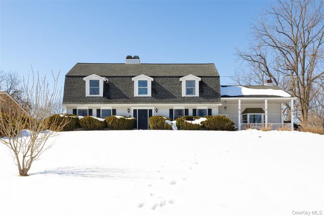 40 Ireland Drive, Poughkeepsie, NY 12603