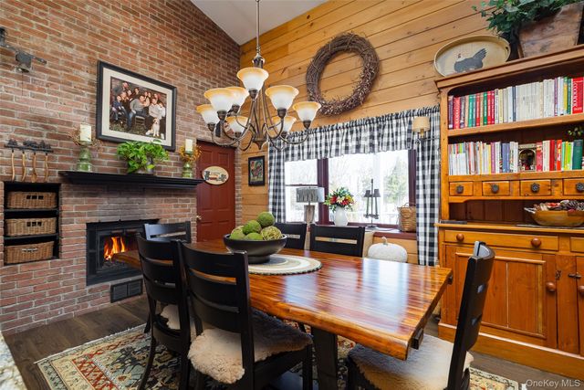 40 Ireland Drive, Poughkeepsie, NY 12603