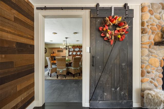 40 Ireland Drive, Poughkeepsie, NY 12603