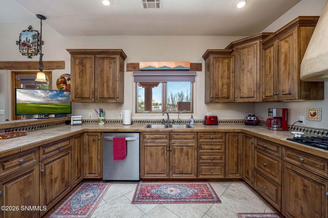 1880 El Presidio Drive, Las Cruces, NM 88011