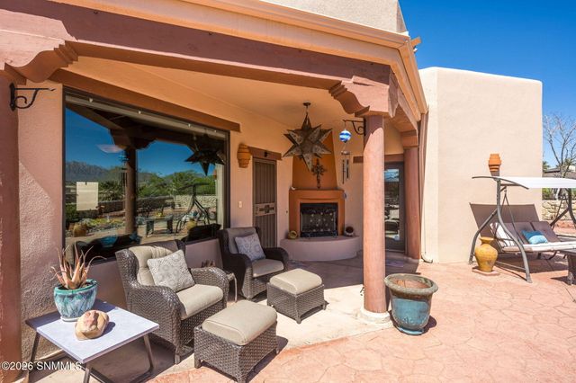 1880 El Presidio Drive, Las Cruces, NM 88011