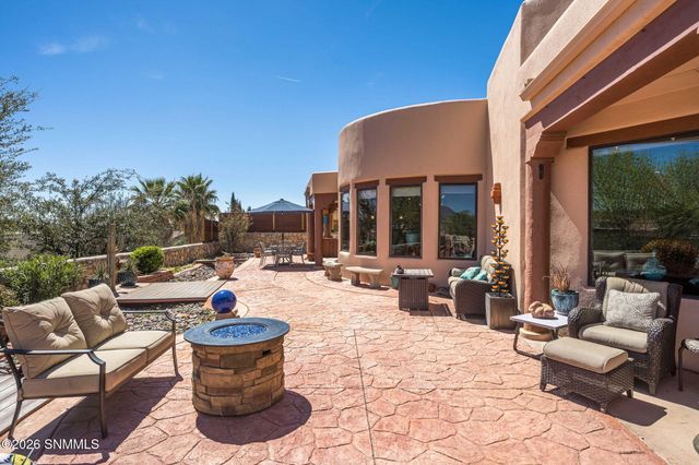 1880 El Presidio Drive, Las Cruces, NM 88011