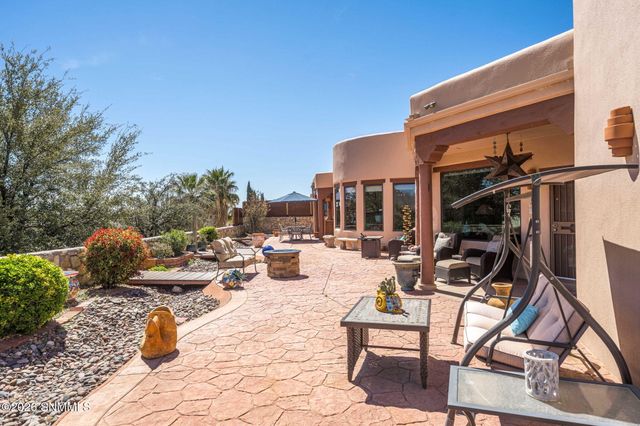 1880 El Presidio Drive, Las Cruces, NM 88011